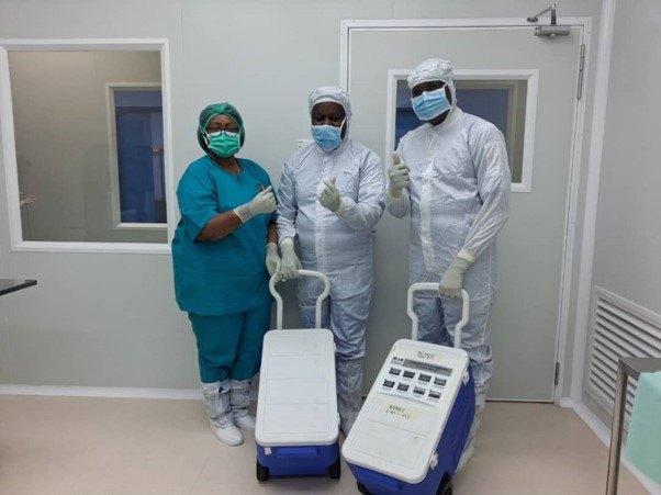 Visiting specialists training in the clean room